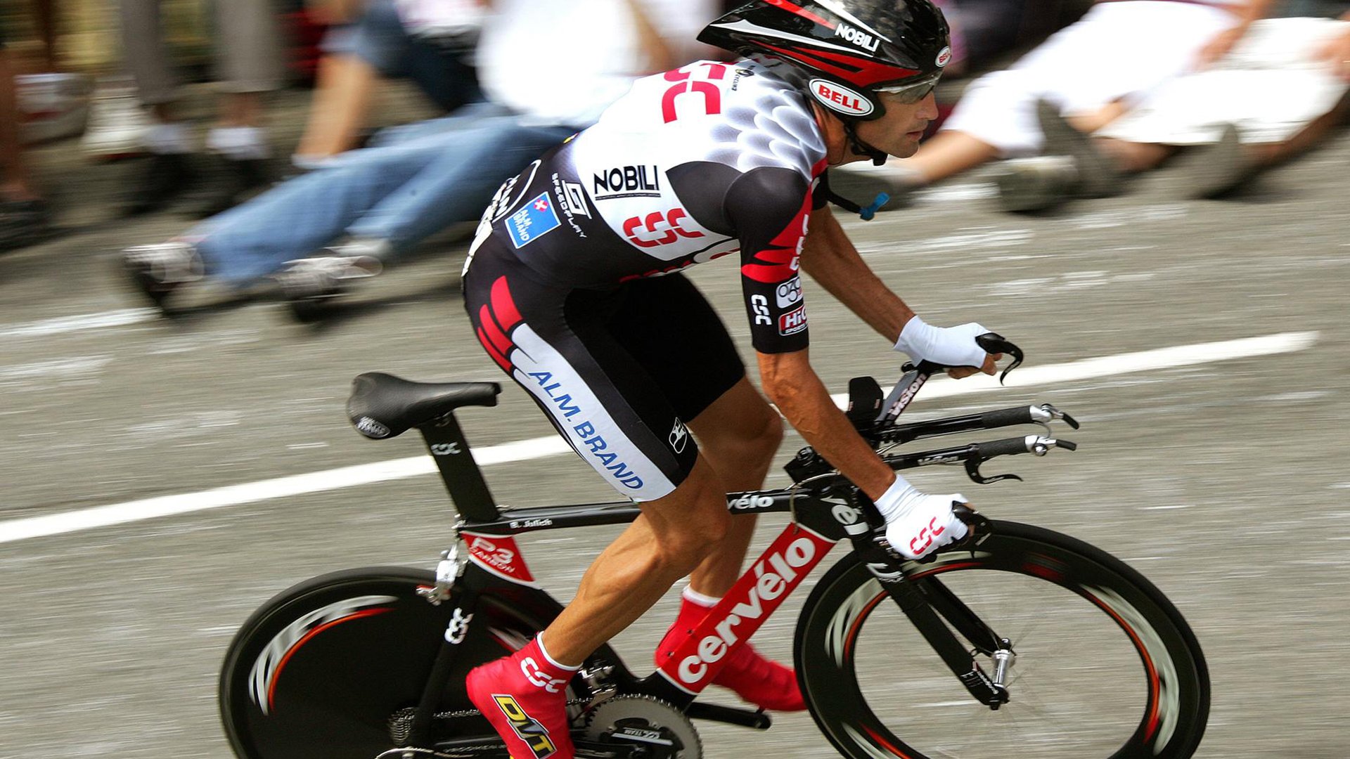 世界杯小组赛第三轮：日本战平韩国 双方携手从“亚洲内战”小组出线